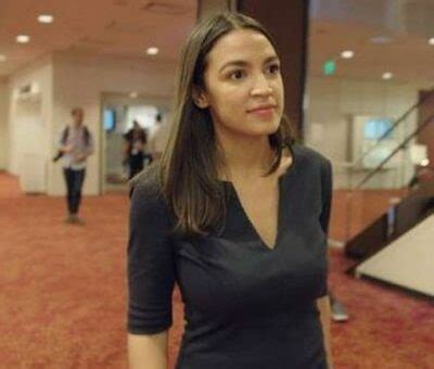 Alexandria Ocasio-Cortez age Archives - Biography Gist