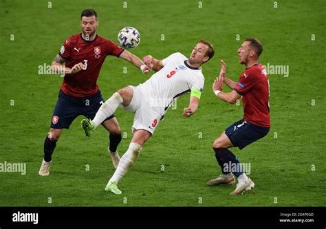 Uefa euro 2020 harry kane hi-res stock photography and images - Alamy