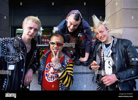 London punk rockers hi-res stock photography and images - Alamy