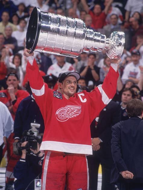 17 Best images about Steve Yzerman on Pinterest | Bob probert, Stanley ...