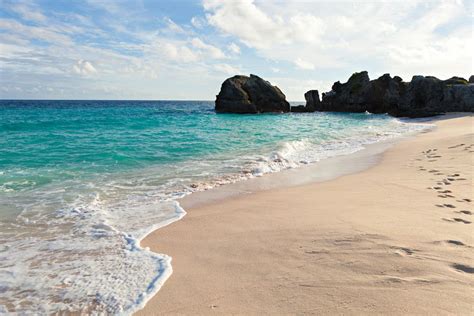 15 Best Beaches in Bermuda - The Crazy Tourist