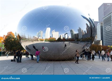 Chicago bean reflection editorial stock photo. Image of grill - 28728943