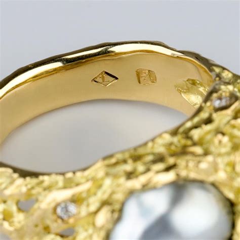 Men's Pearl Ring in Gold with Diamonds For Sale at 1stdibs