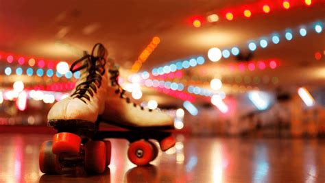 How To Plan a Roller Skating Party (plus 7 fun party games to try)