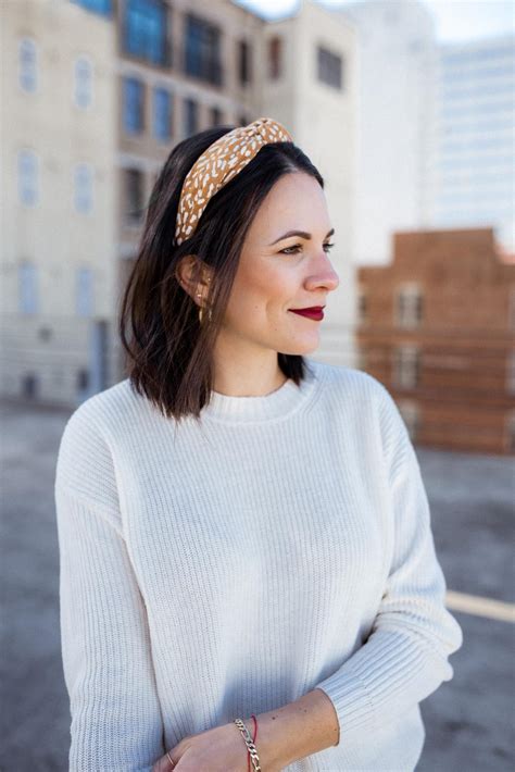 How To Wear Headbands: Multiple Ways to Wear This Popular Hair Trend