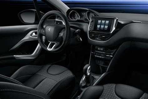 Peugeot Interieur_Peugeot-208-2015_10 photo en Haute Définition