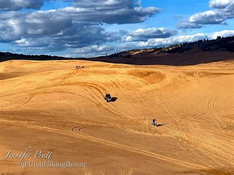 Coral Pink Sand Dunes – Utah Hiking Beauty