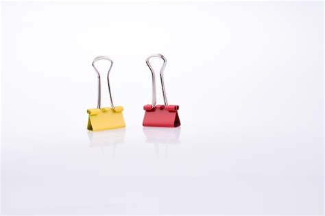 Premium Photo | Colorful paper clips