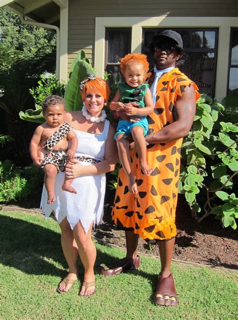 Flintstones Family Costumes - Cool DIY Ideas