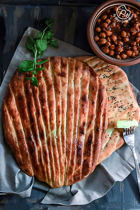 Afghan Naan Bread Recipe + Video | Naan-e-Afghani | Afghan Naan