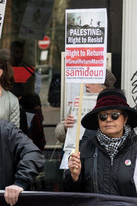 Protest Near the Israeli Embassy London in Support of Palestine ...