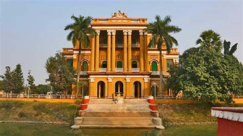 Hazarduari Palace, Murshidabad | TransIndus