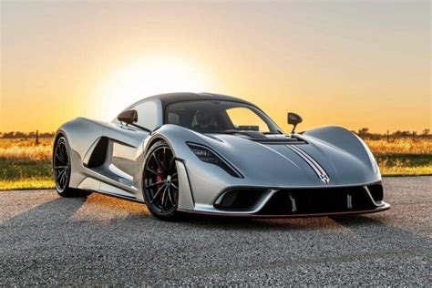 11 Fastest Cars in the World: Supercars Top Speed (2023 Rank) (2024)