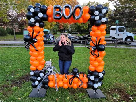 Halloween Balloon Decor