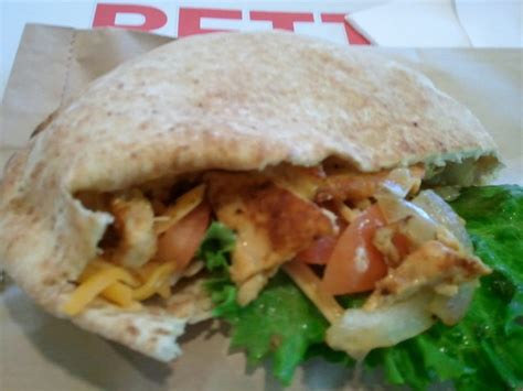 jack in the box chicken fajita pita ingredients