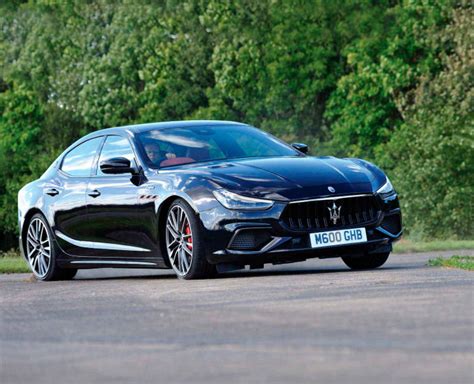 Road test 2022 Maserati Ghibli Trofeo M157 — Drives.today