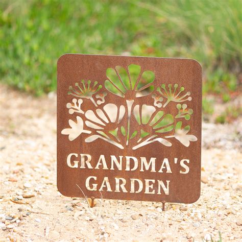 Grandparent Garden rusty metal art sign sculptures | Gravelly Beach ...