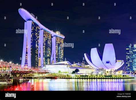 Marina Bay at night Stock Photo - Alamy