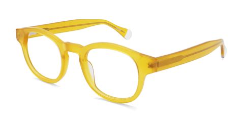 How to Wear Yellow Glasses: A Style Guide