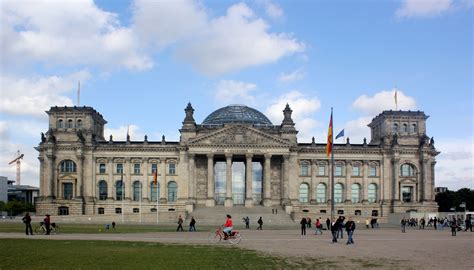 File:The Reichstag building, Berlin, Germany 1.JPG - Wikimedia Commons