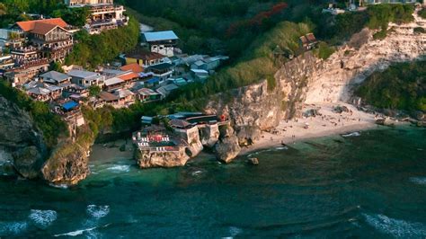 SULUBAN BEACH BALI, ULUWATU - The Complete Guide