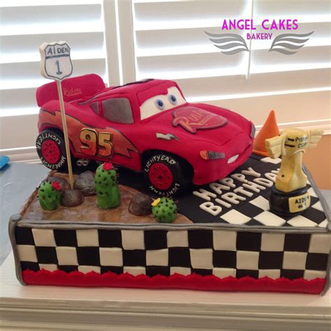 Lightning Mcqueen Cars Cake - CakeCentral.com