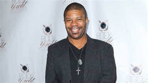 Kelly Perine Net Worth 2022, Age, Wife, Children, Height, Family ...