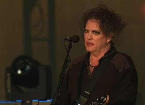 Watch: The Cure, 'Lovesong' — from 'Anniversary 1978-2018 Live in Hyde ...