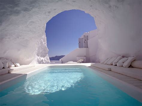 Cave pool in Santorini, Greece. - MyHouseIdea