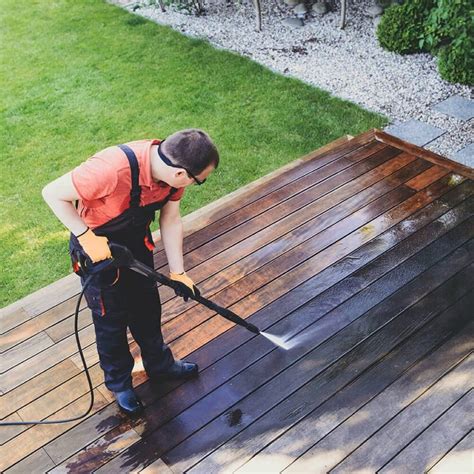 Composite Deck Maintenance