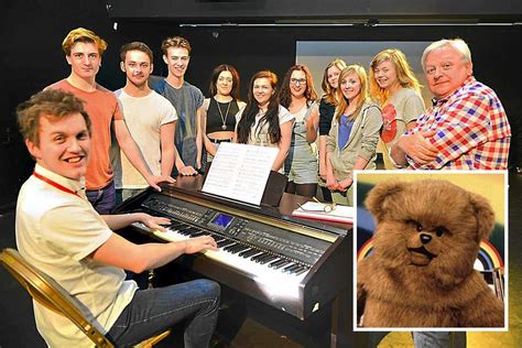 Bungle actor boosts Shropshire students' stagecraft | Shropshire Star