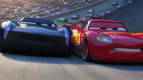 Lightening McQueen Vs. Jackson Storm in New CARS 3 "Rivalry" Trailer ...