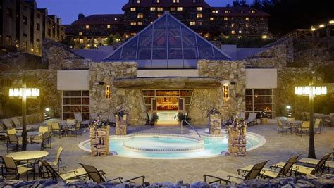 Asheville Restaurants | Vue 1913 | Omni Grove Park Inn