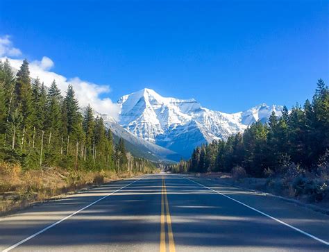 western canada mountains lakes and wilderness Icefields Parkway