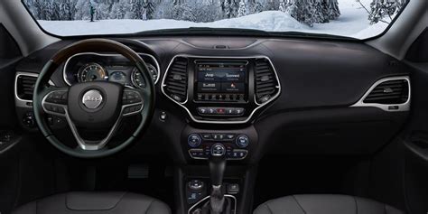 2020 Jeep Grand Cherokee Interior Features at Sunland Park CDJR