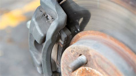 6 Causes of Uneven Brake Pad Wear (and How to Fix)