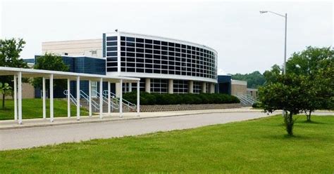 Livonia Public Schools say no credibility to 'SHS' threat