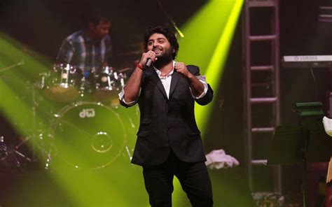 Arijit Singh Life Story (Biography) + Net Worth, Awards, Songs and HD ...