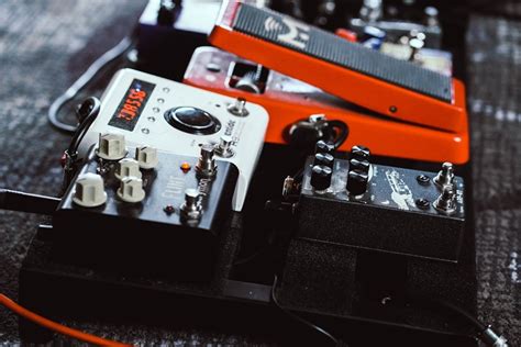 Can I Use Guitar Pedals For Bass? Is it okay? | Integraudio