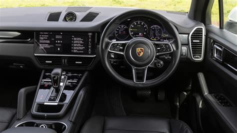 Porsche Cayenne Interior | Cabinets Matttroy