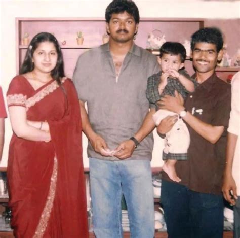 Vijay's Love Story: When Thalapathy Fell For His Fan, Sangeetha And ...