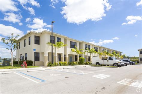 Willow Lake Apartments - Miami Gardens, FL | Apartments.com