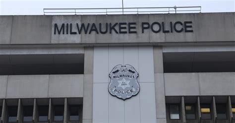 Milwaukee police officer facing child abuse charges