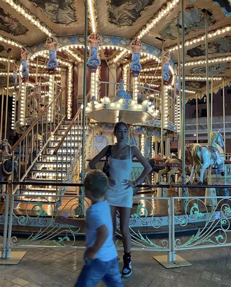 disneyland, disney world, disney carousel | Disneyland outfits, Photo ...