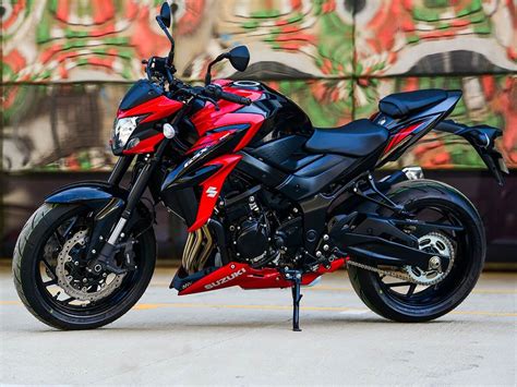 Suzuki GSX-S750 vs Street Triple vs Kawasaki Z900 - A comparision.