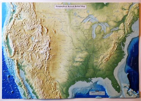 Raised relief map of the United States - Vivid Maps