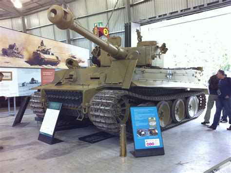 Tiger Tank, Bovington Tank Museum | Army tanks, Wwii photos, Tiger tank