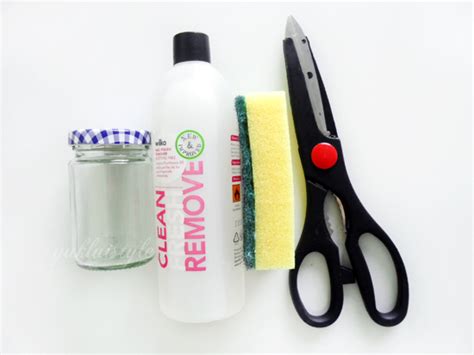 DIY Nail Polish Remover - Nicol Wong