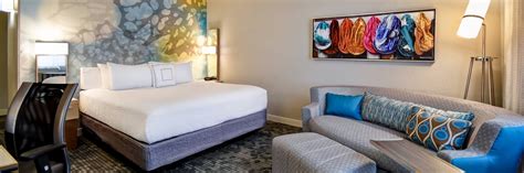 Louisville Airport Hotels | Courtyard Louisville Airport