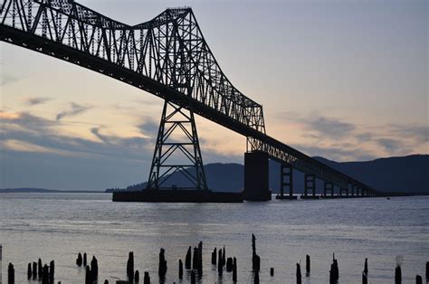 Astoria Bridge over the mouth of the Columbia River, Astoria Oregon ...